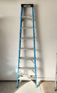 lot 400 image: Werner 8FT Ladder - Model FS108
