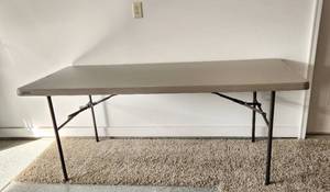 lot 403 image: Lifetime Table - Model 80296