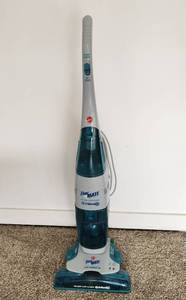 lot 427 image: Hoover Floormate Spin Scrub - Model 120V