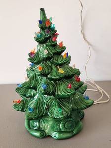 lot 435 image: Vintage Ceramic Tree