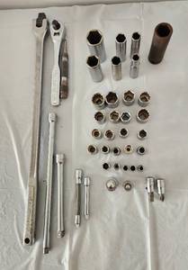 lot 456 image: Craftsman Ratchets, Extensions and Sockets