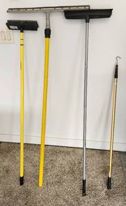 lot 466 image: Telescoping Handle Tools