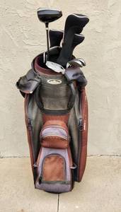 lot 473 image: Sun Mountain Golf Club Bag and Walter Hagen Golf Clubs