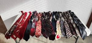 lot 280 image: Mens Ties