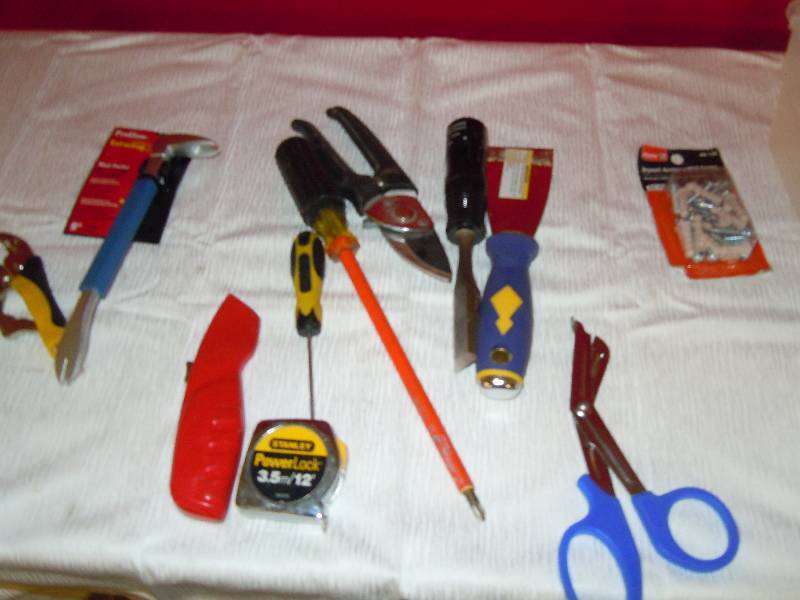 lot 97 image: Large Lot of Tools