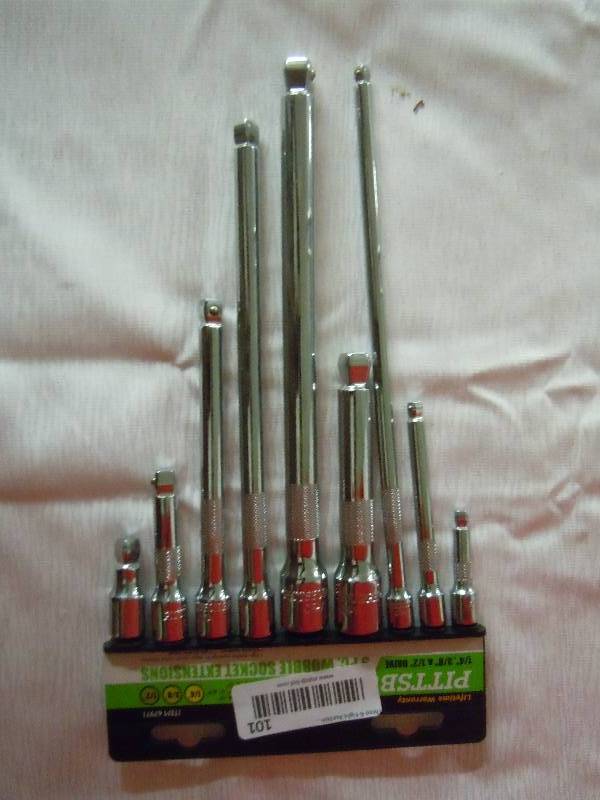 lot 101 image: Set of wobble socket extensions
