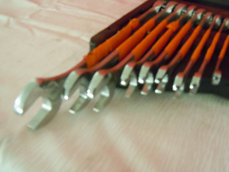 lot 102 image: 10 piece combination wrench set
