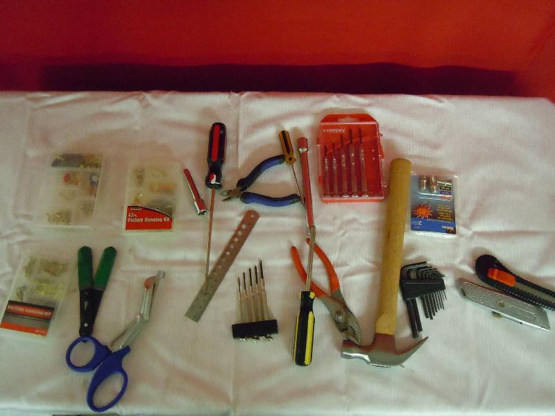 lot 108 image: Lot of Random Tools