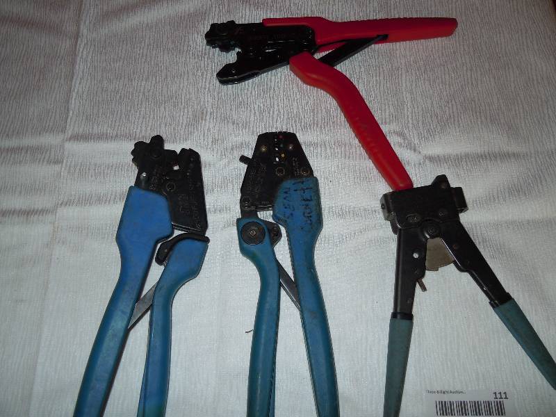 lot 111 image: Lot of crimpers and strippers