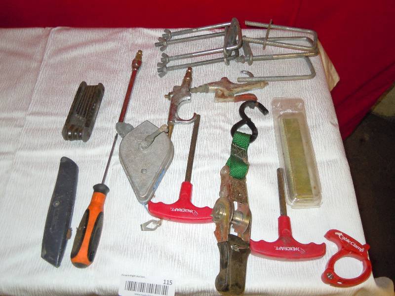 lot 115 image: Large Lot of Random Tools