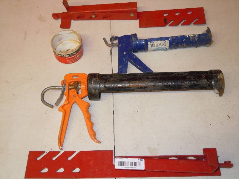 lot 130 image: Lot of Random Tools
