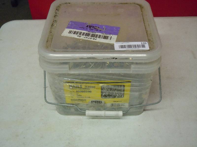 lot 135 image: Large tub of nails