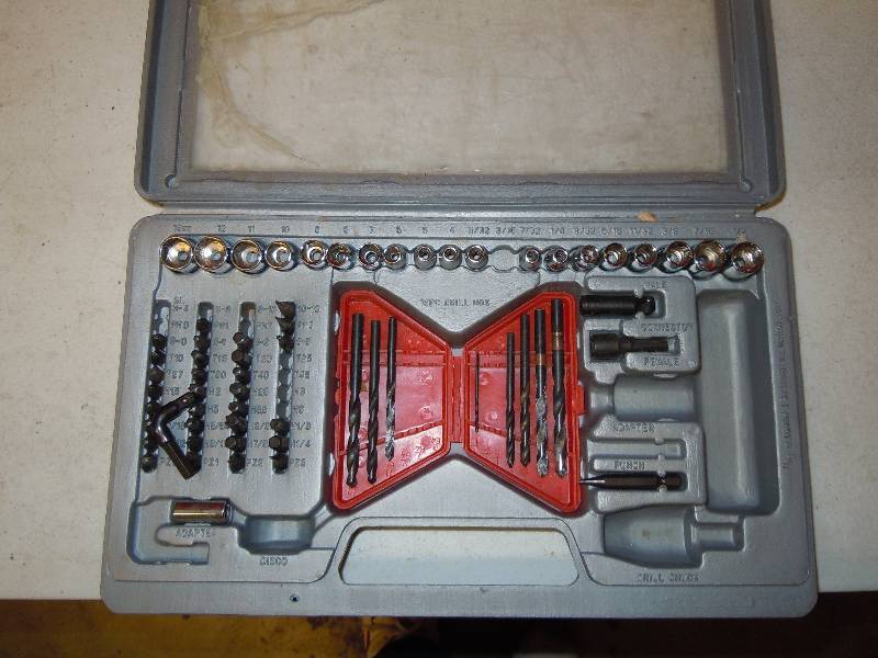 lot 185 image: Random bits and sockets