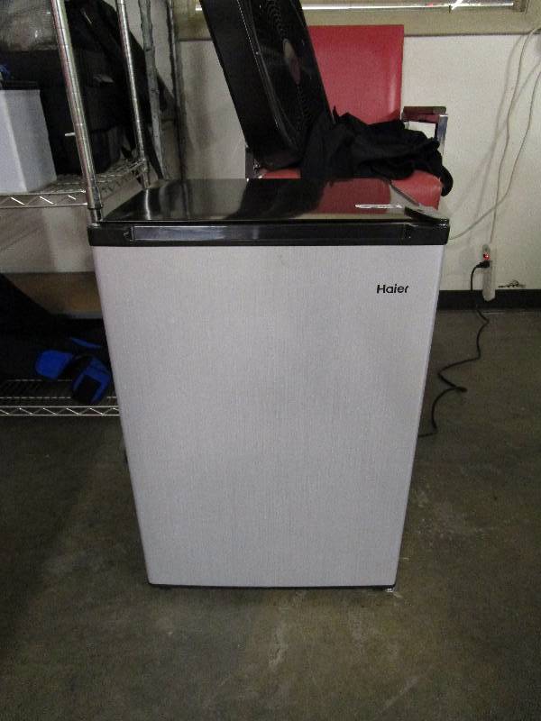 lot 186 image: Haier Refrigerator