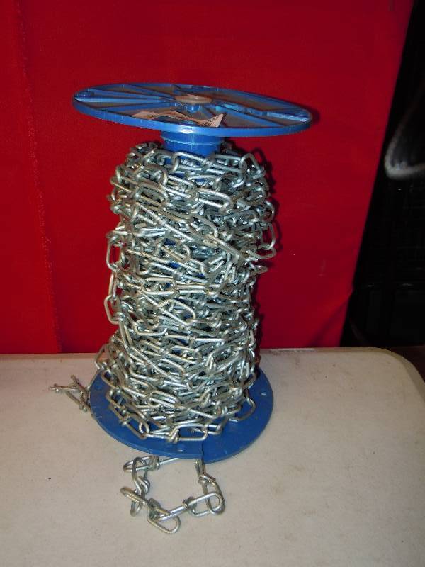 lot 207 image: Large roll of chain