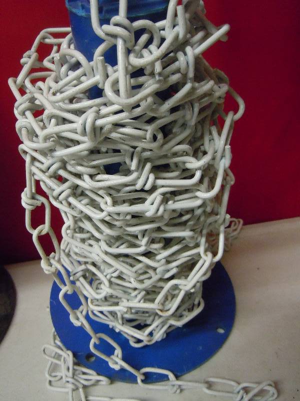 lot 206 image: Large roll of chain