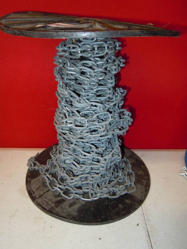 lot 205 image: Large roll of chain