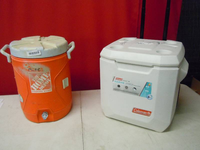 lot 219 image: Lot of Coolers