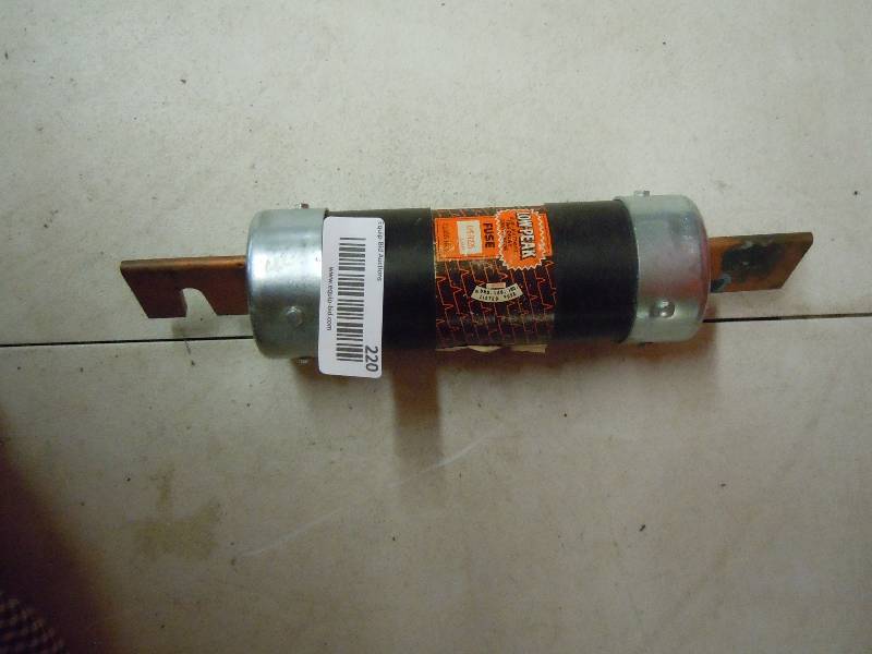 lot 220 image: Low Peak fuse