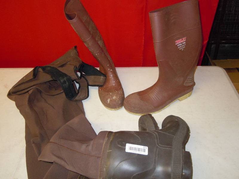 lot 223 image: Boots and waders