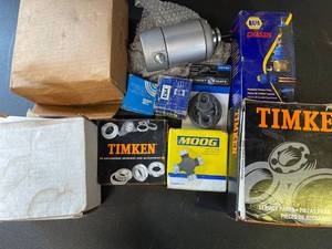 lot 387 image: Miscellaneous Car Parts