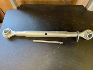 lot 389 image: 3 Point Tractor Top Link