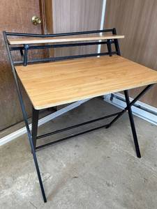 lot 391 image: Folding Desk - Portable Desk - One Bar Bent