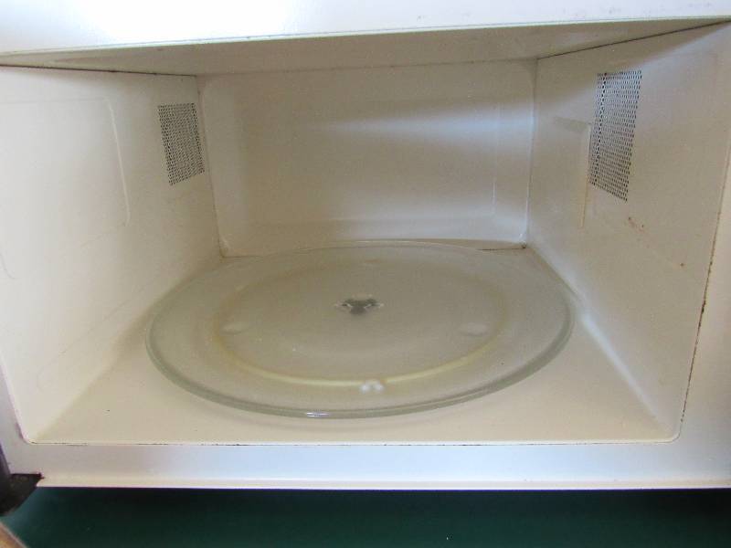 チコ、家で使わないものを出品しています。専用ページ 7 ft 1 in x 6 ft 3 in Skid-Mounted Portable Toilet | Ritchie Bros
