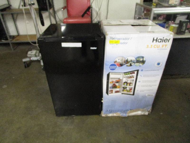 lot 412 image: Haier Refrigerator 3.3 cubic ft