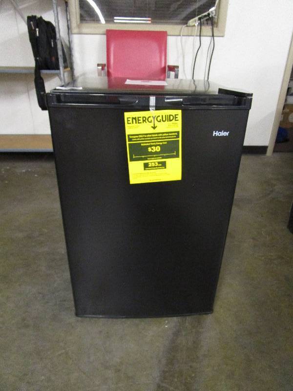 lot 413 image: Haier Refrigerator 3.3 cubic ft