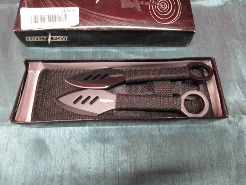 lot 8263 image: Perfect Point throwing knives