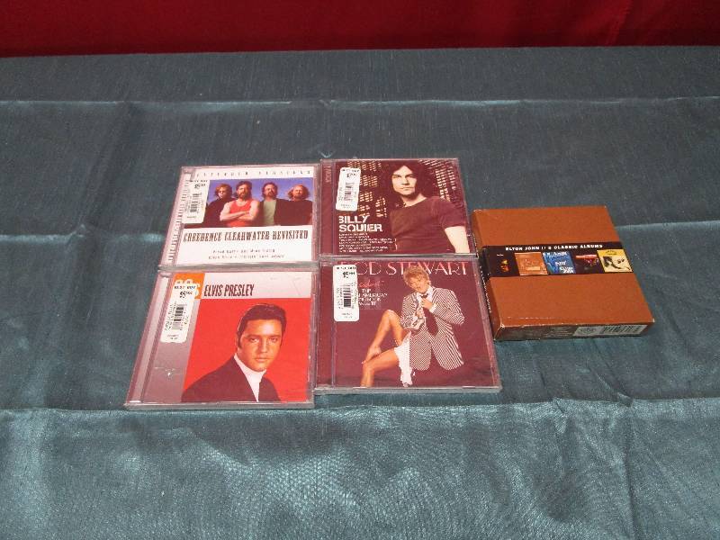 lot 8261 image: Lot of CDs