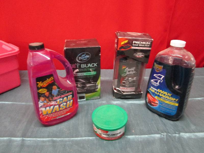 lot 8254 image: Lot of car cleaning products