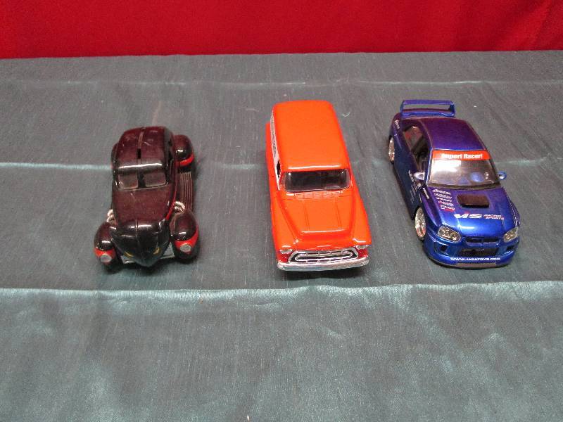 lot 8243 image: Lot of Diecast cars