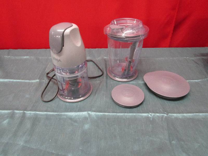 lot 8233 image: Ninja blender