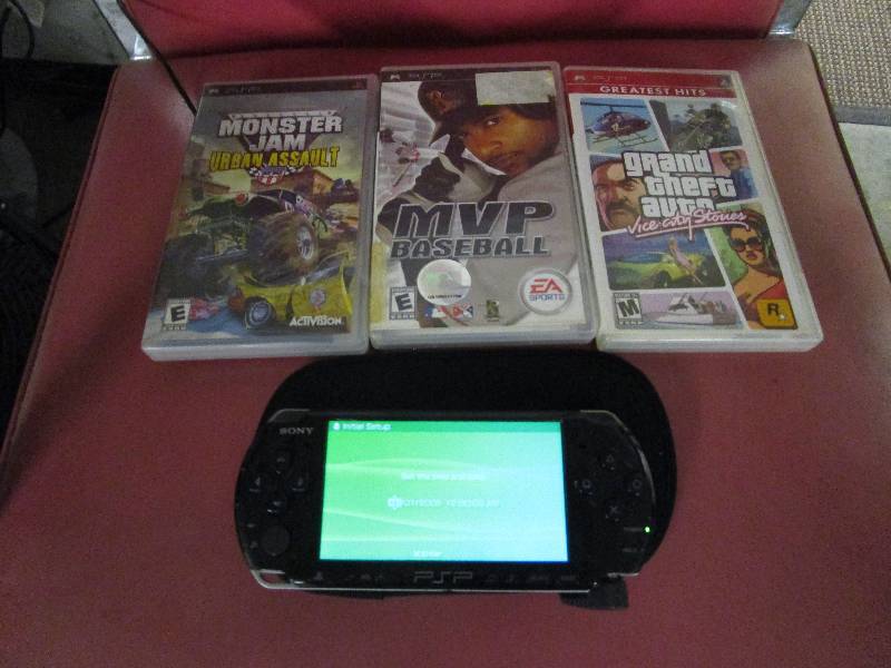 lot 8007 image: PSP with game bundle