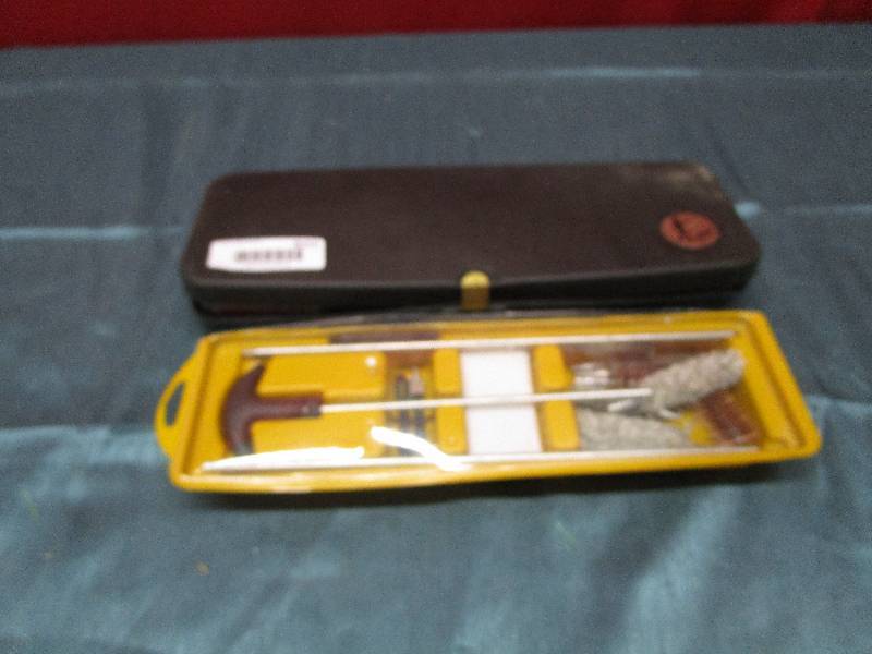 lot 8211 image: Gun Cleaning Kits