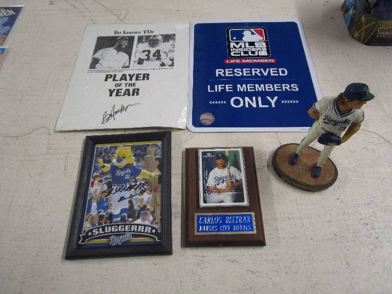 lot 8022 image: Lot of Kansas City Royals items