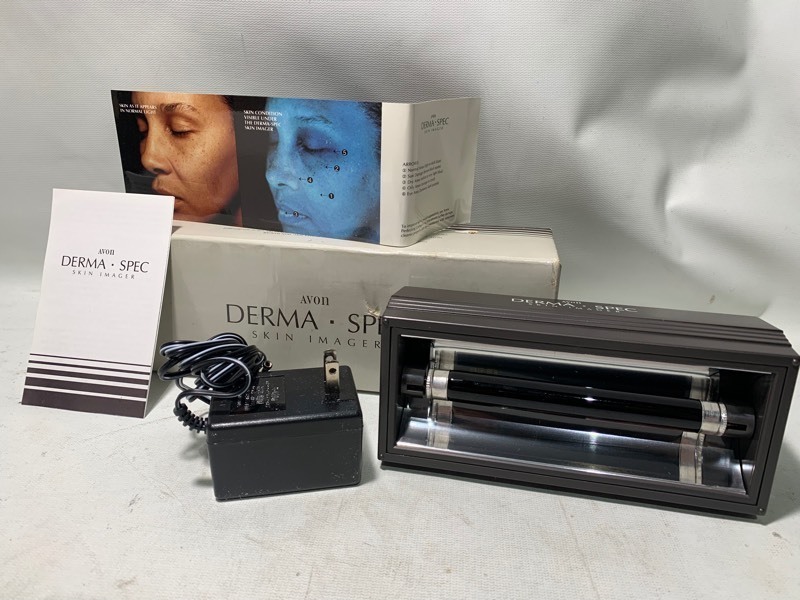 lot 139 image: New Avon Derma Spec Skin Imager