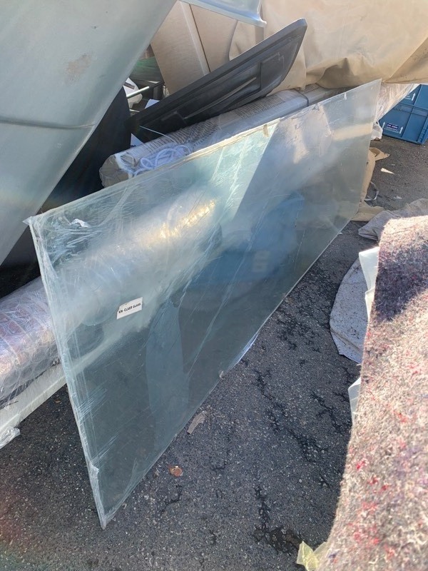 lot 160 image: New 7ftx28 Panel of KW Clear Glass