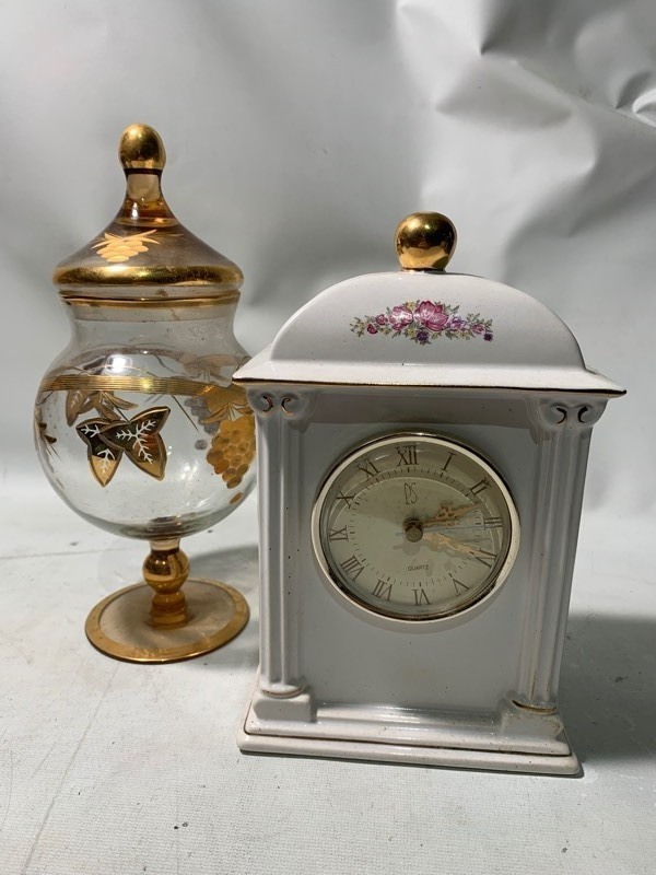 lot 201 image: Ornate China Glassware Styled Decorative Pieces
