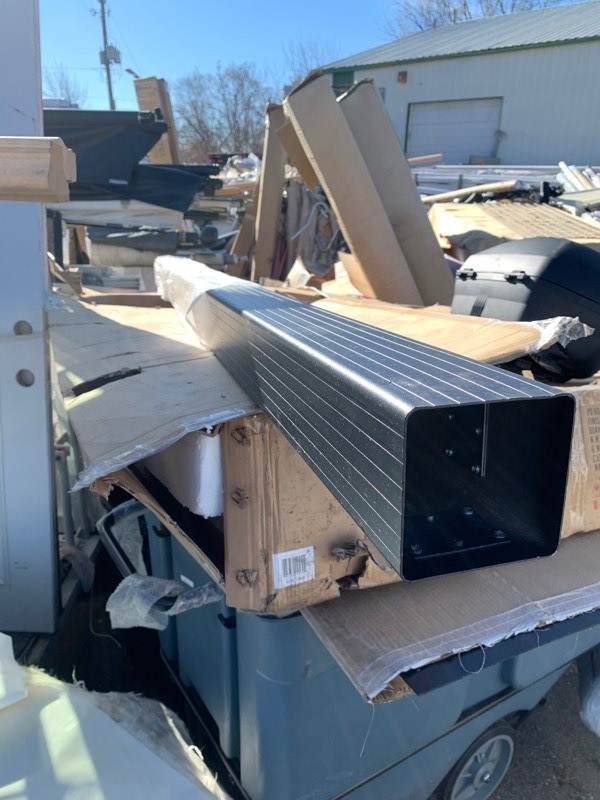 lot 126 image: 1 New 7ftx4x4 Aluminum Post