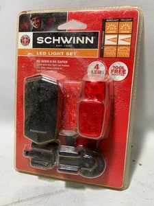 lot 32 image: New Shwinn Bicycle LED Light Set