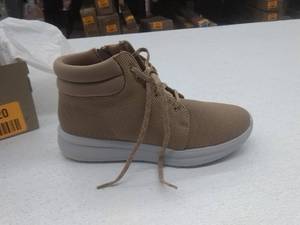 lot 64220 image: Clarks Cloudsteppers Washable Knit Boots, 8 Wide