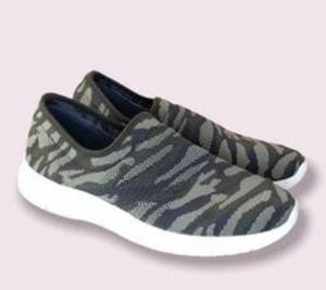 lot 64275 image: Clarks Cloudsteppers Washable Knit Slip-Ons- Olive Floral, 6-12 Medium. (Differs from Stock Photo)
