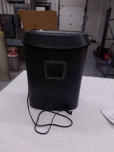 lot 67094 image: Vida Teco maxshred cross cut paper shredder