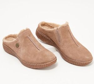 lot 67113 image: Clarks Collection Warm-Lined Leather Clogs - Pebble, 7-12 Medium