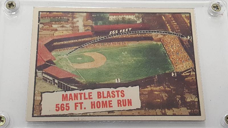 lot 2004 image: 1961 Topps Mickey Mantle #406 Mantle Blasts Homerun Card New York Yankees HOF
