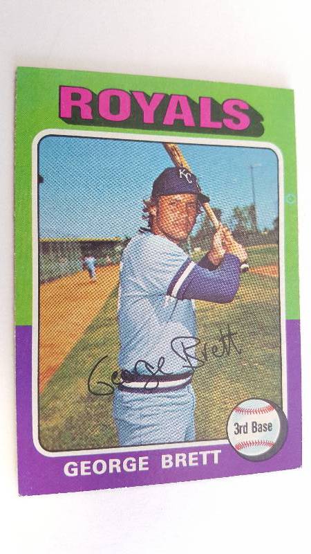 lot 2016 image: 1975 Topps George Brett Rookie Card Kansas City Royals HOF