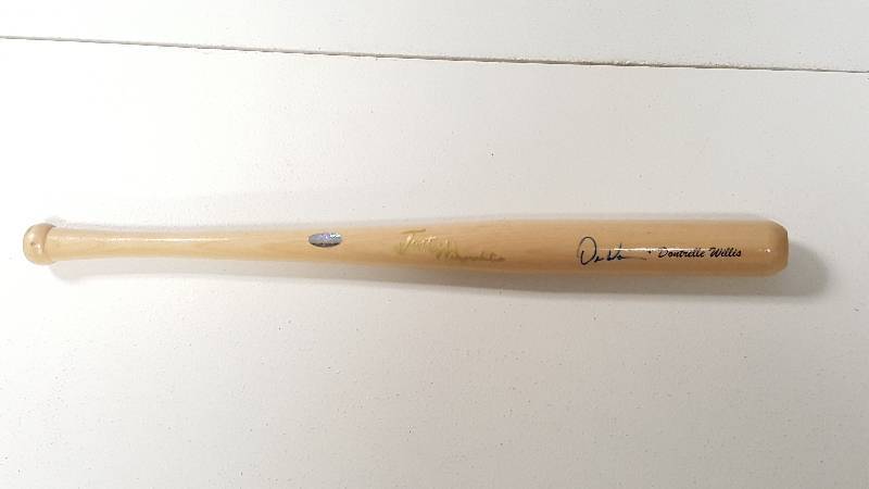 lot 2052 image: Dontrelle Willis Autographed Mini Bat 18 Just Minors Florida Marlins All-Star